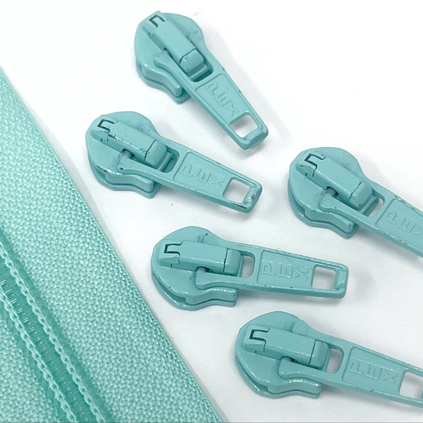 Zip Sliders - 6mm (No.5) - Ice Mint