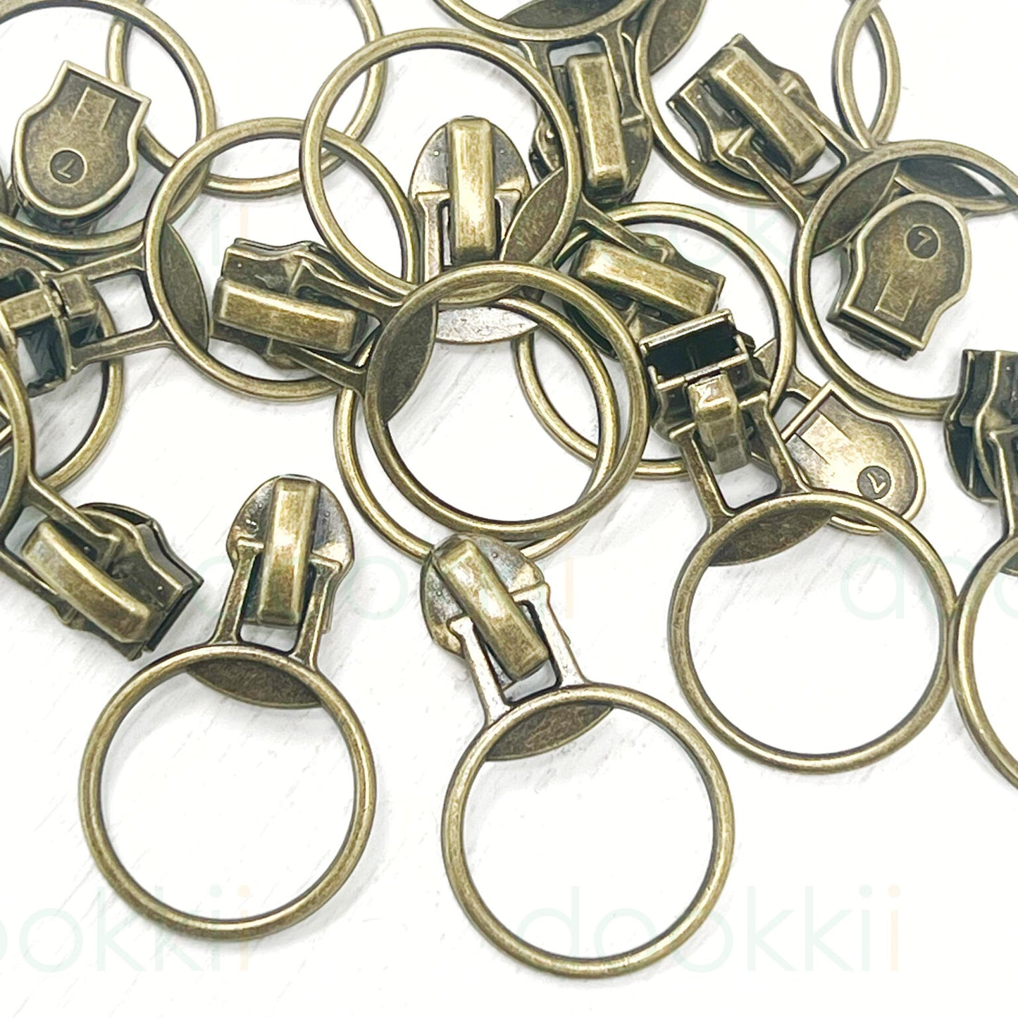 Round Zip Sliders - 6mm/No.5
